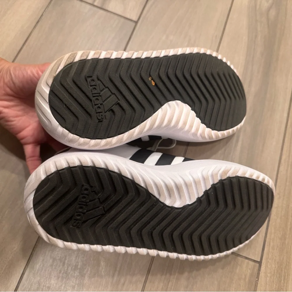 Women’s Adidas Classic White Sneakers with Black Stripes - Picture 3 of 7